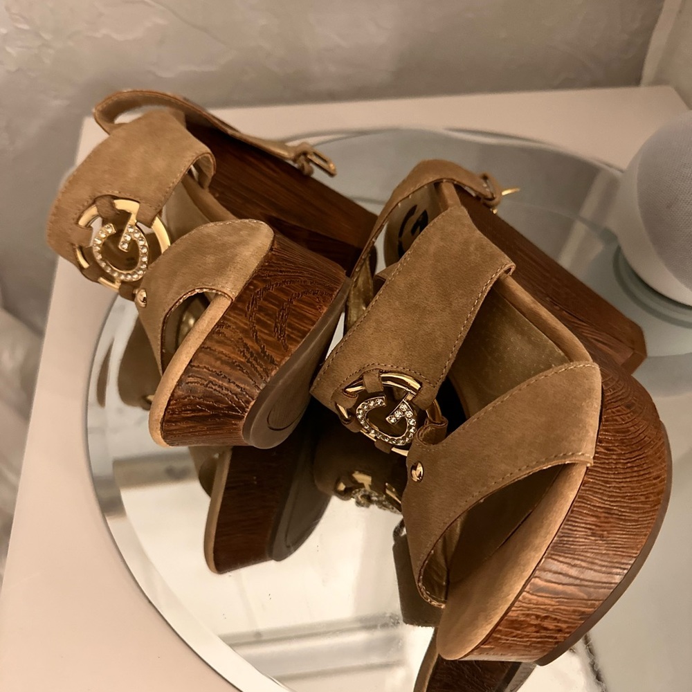 Adorable Guess Platform Heels!